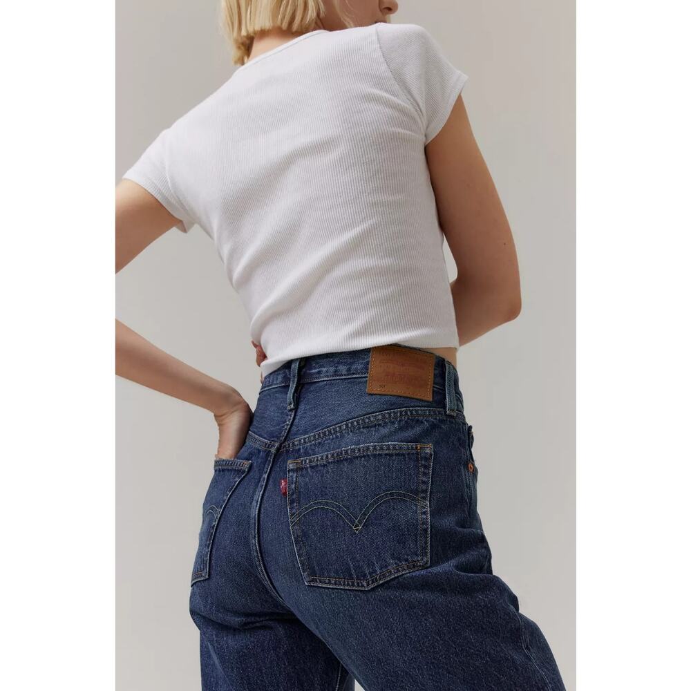 NWT URBAN OUTFITTERS Levi’s 501 High-Waisted Jeans $98 SIZE 29/30 Blue Relaxed - Picture 2 of 7